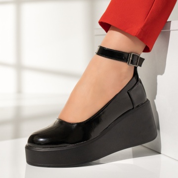 Pantofi casual cu platforma si bareta negru cu aspect lucios MOD12964