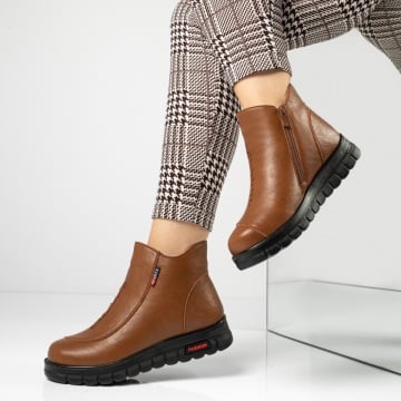 Ghete dama cu fermoar maro MOD06479