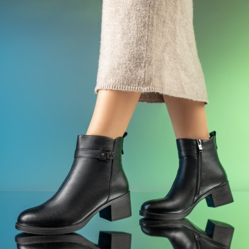 Ghete Dama, Ghete dama cu fermoar si toc gros negre din Piele naturala MOD14007, modlet.ro