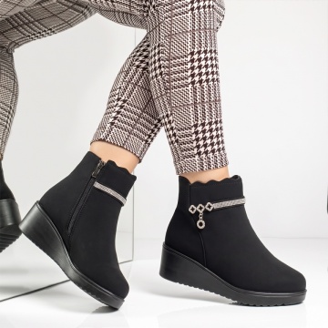 Ghete dama cu platforma si accesoriu decorativ negru suede GINA19, 3, modlet.ro