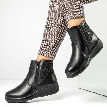 Ghete imblanite, Ghete dama cu platforma si fermoar negre MOD14154, modlet.ro