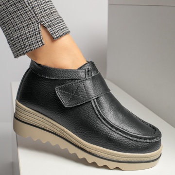 Ghete Dama, Ghete dama cu platforma si inchidere cu scai negre din Piele naturala MOD10254, modlet.ro