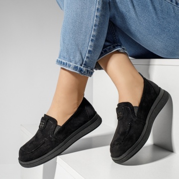 Pantofi casual dama cu accesoriu decorativ negru suede IRIS18