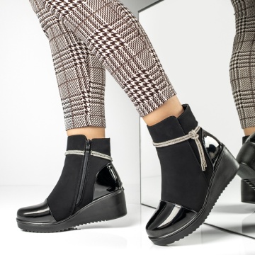 Ghete Dama, Ghete dama cu platforma negru suede MOD14177, modlet.ro