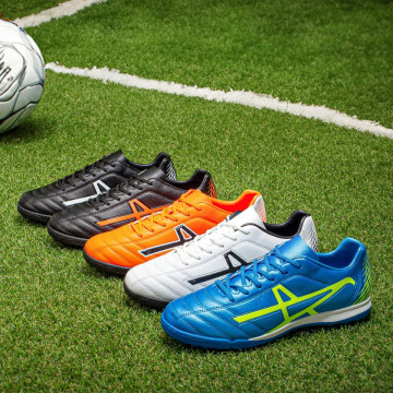 Ghete fotbal barbati pentru gazon sintetic negre cu alb MOD09839, 4, modlet.ro