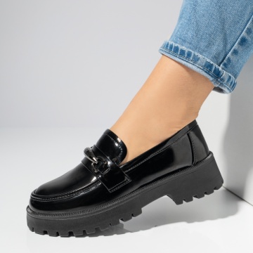 Balerini si Mocasini Dama, Mocasini dama cu accesoriu decorativ negru lucios MOD14251, modlet.ro