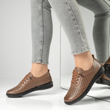 Pantofi casual dama cu perforatii maro EVA3