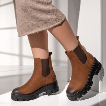 Ghete Dama, Ghete dama cu talpa groasa maro suede din Piele naturala MOD05383, modlet.ro