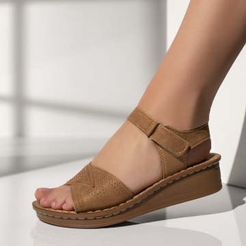 Sandale cu platforma dama si aplicatii cu pietre maro MOD13383, 2, modlet.ro