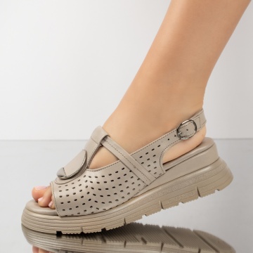 REDUCERI INCALTAMINTE, Sandale dama cu platforma si perforatii bej din Piele naturala MOD13648, modlet.ro